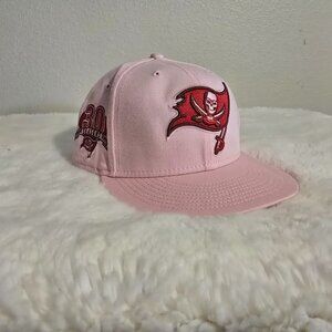 !RARE! ~ PINK Tampa Bay Buccaneers New Era 59FIFTY Fitted Hat (Size 7 & 3/8)